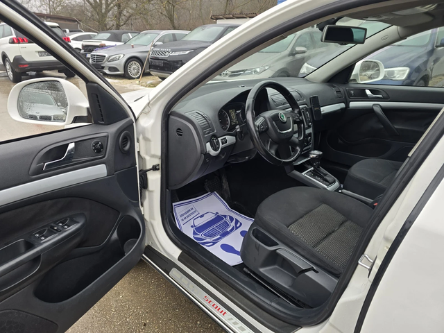 Skoda Octavia Scout 2.0TDI 140к.с 4x4 DSG - автомобили, коли, обяви за нови и употребявани 9