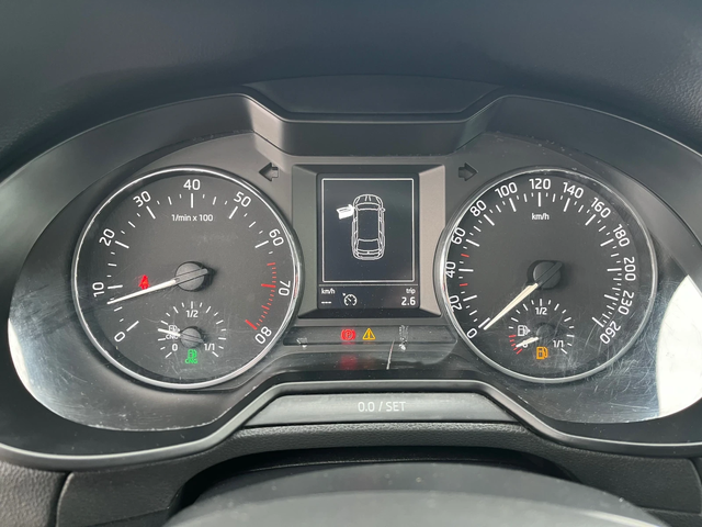 Skoda Octavia 1.4I-FEIS-NAVI-ITALIA - автомобили, коли, обяви за нови и употребявани 15