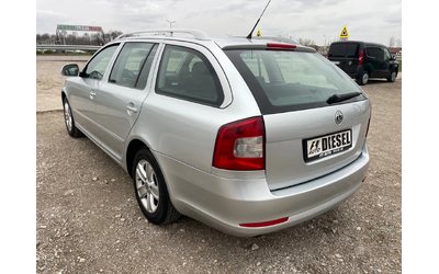 Skoda Octavia 1.6TDI-105-NAVI-ITALIA - автомобили, коли, обяви за нови и употребявани 10