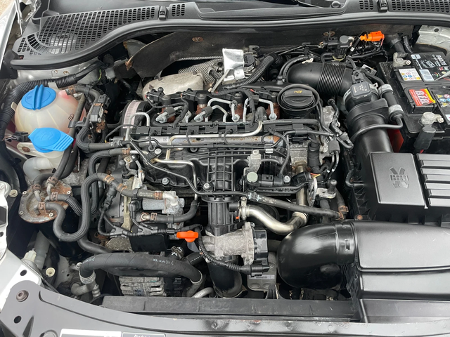 Skoda Octavia 1.6TDI-105-NAVI-ITALIA - автомобили, коли, обяви за нови и употребявани 14