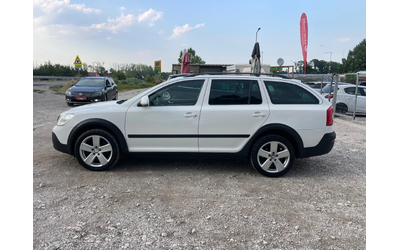Skoda Octavia 2.0TDI-SCOUT-4x4-NAVI-ITALIA - автомобили, коли, обяви за нови и употребявани 11