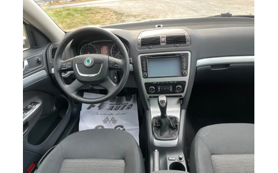 Skoda Octavia 2.0TDI-SCOUT-4x4-NAVI-ITALIA - автомобили, коли, обяви за нови и употребявани 7