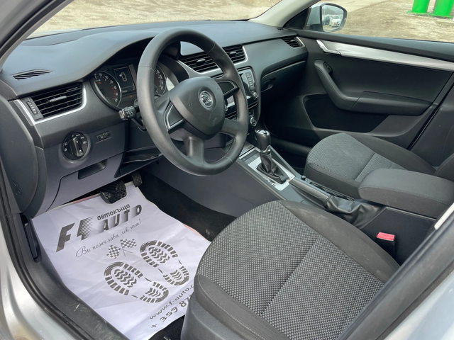 Skoda Octavia 1.6TDI-AVTOMAT - автомобили, коли, обяви за нови и употребявани 12