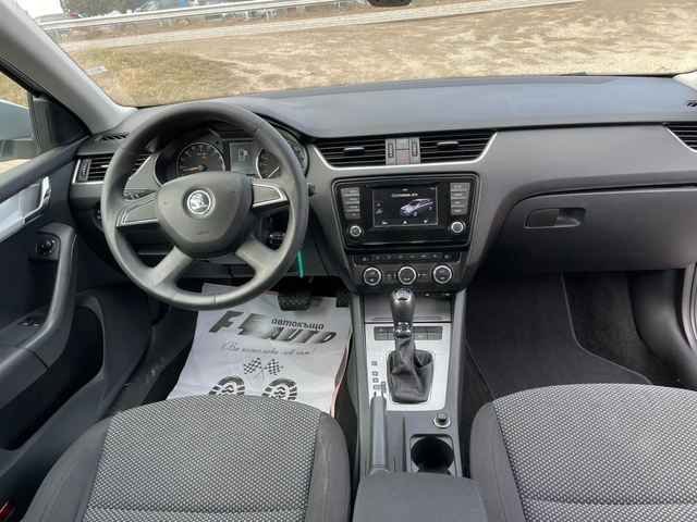 Skoda Octavia 1.6TDI-AVTOMAT - автомобили, коли, обяви за нови и употребявани 7
