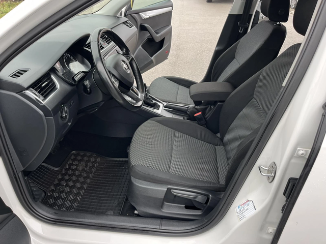 Skoda Octavia 1.6TDI 110кс. EURO 6B КЛИМАТРОНИК АВТОПИЛОT ИТАЛИЯ - автомобили, коли, обяви за нови и употребявани 7