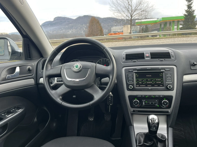 Skoda Octavia 1.2TURBO 105кс. 159 000км EURO 5A КЛИМАТРОНИК - автомобили, коли, обяви за нови и употребявани 11
