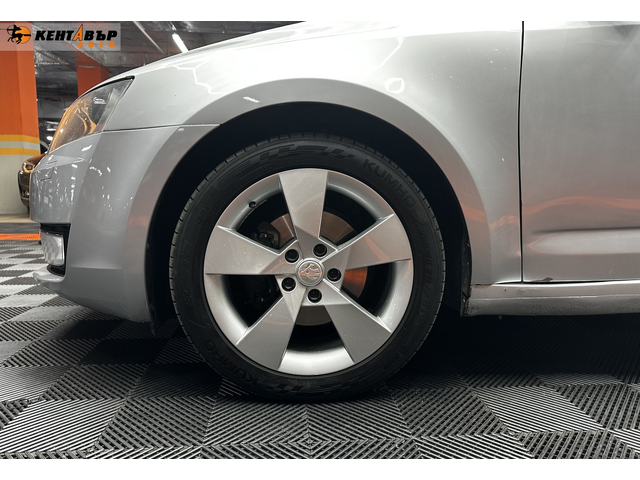 Skoda Octavia - автомобили, коли, обяви за нови и употребявани 6