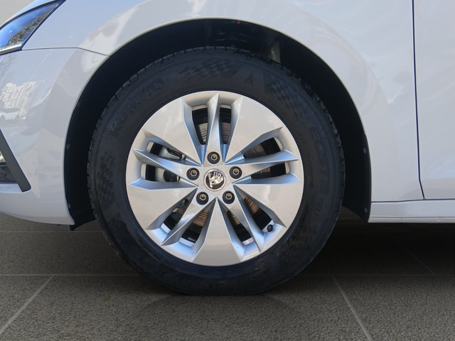 Skoda OCTAVIA Ambition - автомобили, коли, обяви за нови и употребявани 20