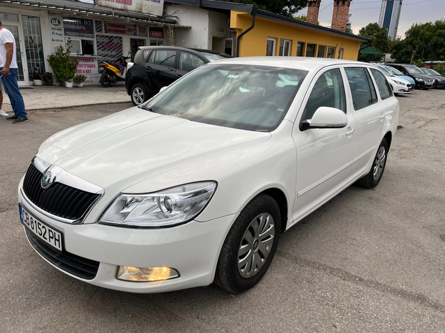 Skoda Octavia Automatik 2.0TDI 140 к.с. - автомобили, коли, обяви за нови и употребявани 0
