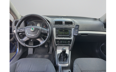 Skoda OCTAVIA Combi 1,9 TDi 105 к.с. BVM5 - автомобили, коли, обяви за нови и употребявани 8