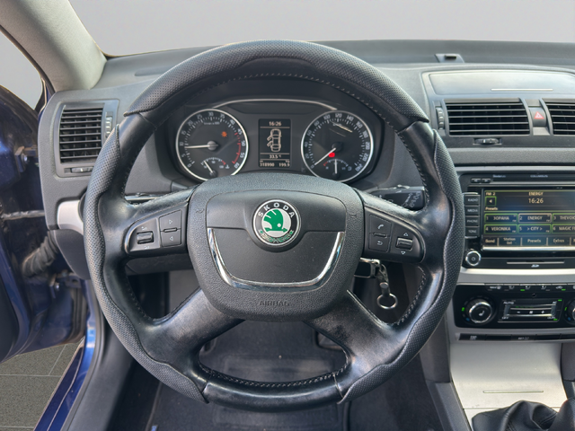 Skoda OCTAVIA Combi 1,9 TDi 105 к.с. BVM5 - автомобили, коли, обяви за нови и употребявани 9