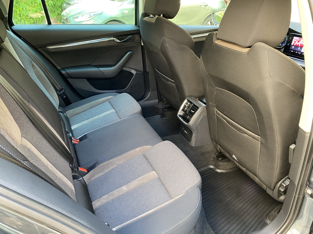 Skoda Octavia Scout 2.0 TDI / DSG/ 4x4/ Очакван ! - автомобили, коли, обяви за нови и употребявани 10
