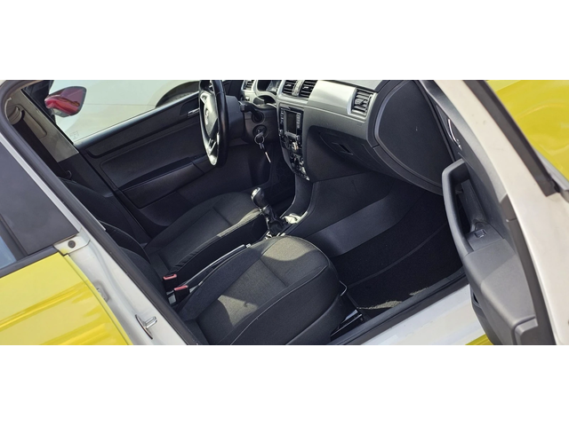 Skoda Rapid 1.6 Готова за такси - автомобили, коли, обяви за нови и употребявани 11