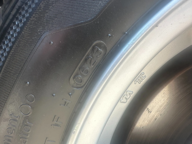 Skoda Rapid 1.6TDI 105kc EVRO5 - автомобили, коли, обяви за нови и употребявани 14