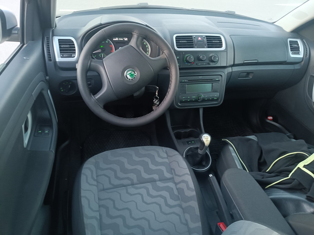Skoda Roomster 1400 - автомобили, коли, обяви за нови и употребявани 10