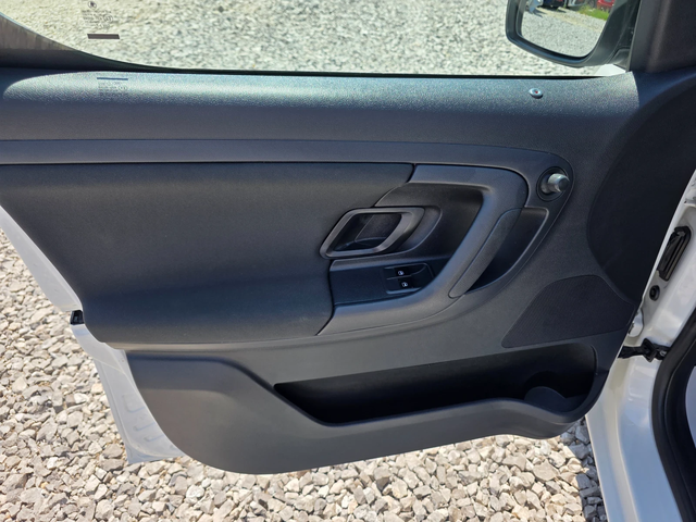 Skoda Roomster 1.2 TDI 75k.c EURO 5B ITALIA - автомобили, коли, обяви за нови и употребявани 7