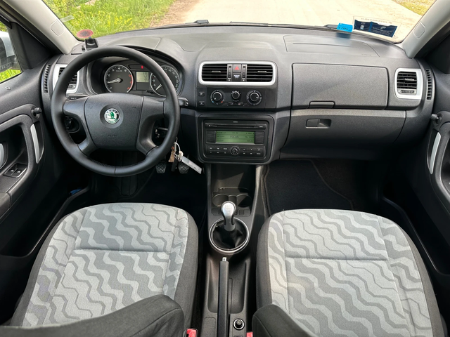 Skoda Roomster 1.2 БЕНЗИН-ГАЗ - автомобили, коли, обяви за нови и употребявани 9
