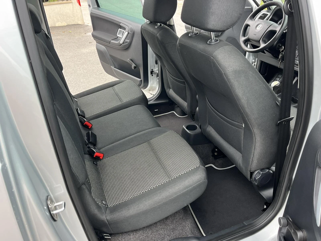 Skoda Roomster SСOUT 1.4I 86кс EURO 4 КЛИМАТРОНИК - автомобили, коли, обяви за нови и употребявани 9