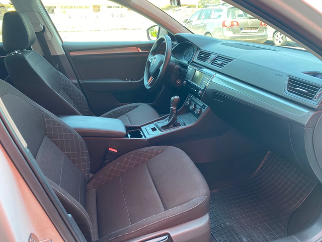 Skoda Superb KATO HOBA - автомобили, коли, обяви за нови и употребявани 14