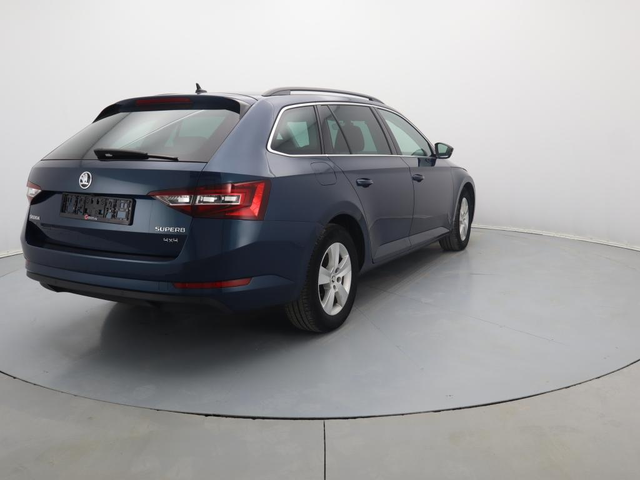 Skoda Superb - автомобили, коли, обяви за нови и употребявани 16
