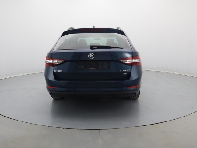 Skoda Superb - автомобили, коли, обяви за нови и употребявани 19