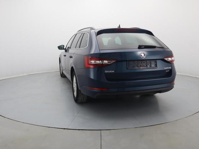 Skoda Superb - автомобили, коли, обяви за нови и употребявани 21