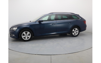 Skoda Superb - автомобили, коли, обяви за нови и употребявани 31