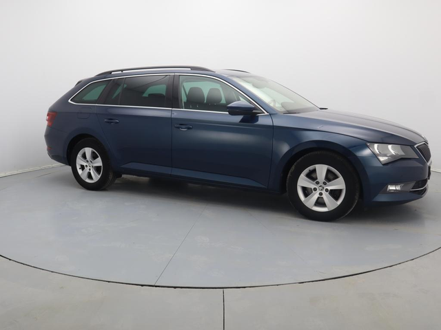 Skoda Superb - автомобили, коли, обяви за нови и употребявани 6