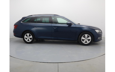 Skoda Superb - автомобили, коли, обяви за нови и употребявани 8