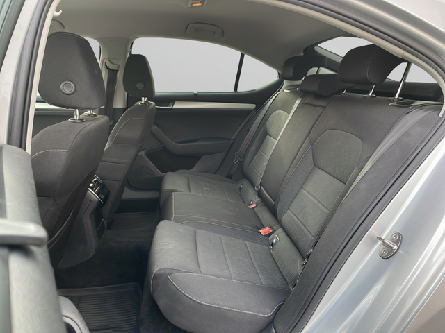 Skoda SUPERB 2.0 TDI 150 hp EURO6 - автомобили, коли, обяви за нови и употребявани 12