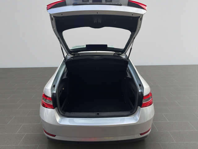 Skoda SUPERB 2.0 TDI 150 hp EURO6 - автомобили, коли, обяви за нови и употребявани 8