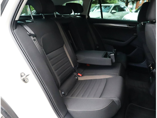 Skoda SuperB 2.0TDI/4X4 Scout/DSG/Подгрев/Камера/Virtual/Distronic/ - автомобили, коли, обяви за нови и употребявани 8