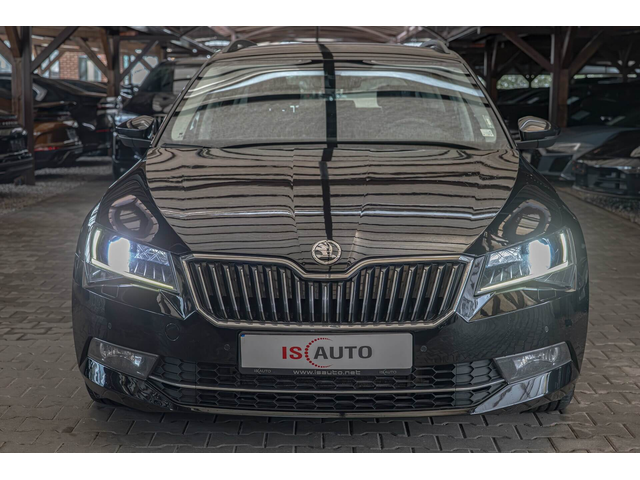 Skoda Superb 2.0TDI/DSG/ParkPilot/4x4/AirCare/Подгрев - автомобили, коли, обяви за нови и употребявани 0