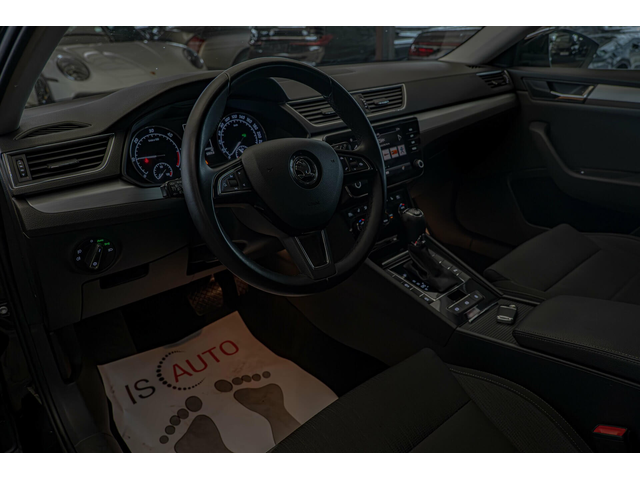 Skoda Superb 2.0TDI/DSG/ParkPilot/4x4/AirCare/Подгрев - автомобили, коли, обяви за нови и употребявани 6
