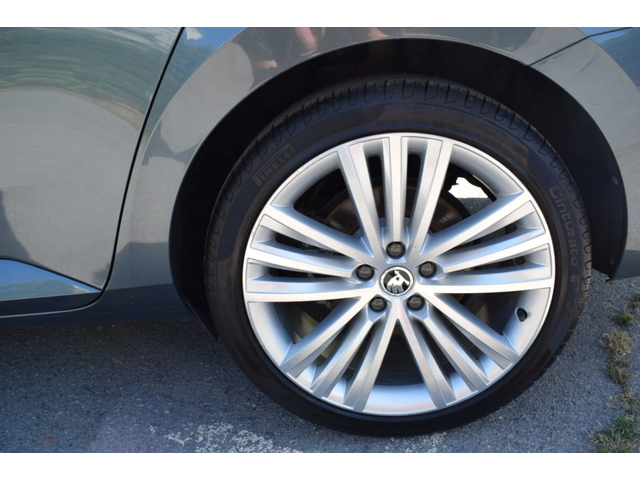 Skoda Superb 2.0TDI ELEGANCE - автомобили, коли, обяви за нови и употребявани 15