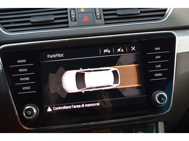 Skoda Superb 2.0TDI ELEGANCE - автомобили, коли, обяви за нови и употребявани 9