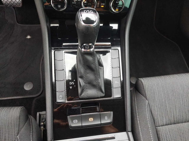 Skoda Superb 2, 0D УНИКАЛЕН!!!! - автомобили, коли, обяви за нови и употребявани 11