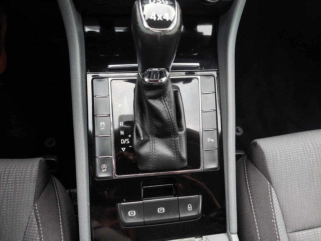 Skoda Superb 2, 0TDI 190ps 4x4 - автомобили, коли, обяви за нови и употребявани 12