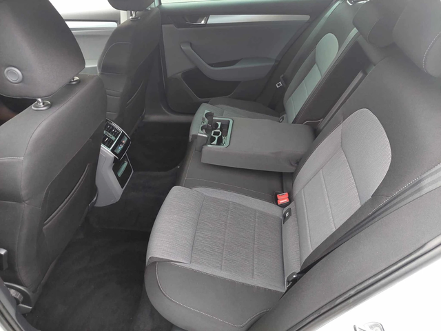 Skoda Superb 2, 0TDI 190ps 4x4 - автомобили, коли, обяви за нови и употребявани 8