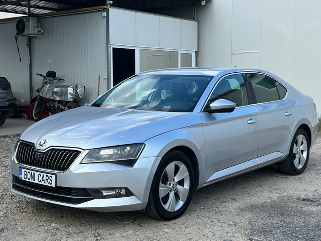 Skoda Superb 2.0 TDI-150к.с./Парктроник/Нави/Ел. Багажник/Euro6 - автомобили, коли, обяви за нови и употребявани 0