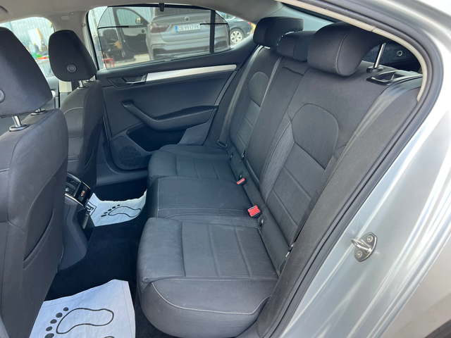 Skoda Superb 2.0 TDI-150к.с./Парктроник/Нави/Ел. Багажник/Euro6 - автомобили, коли, обяви за нови и употребявани 11