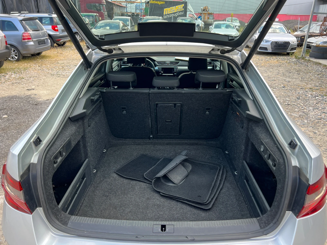 Skoda Superb 2.0 TDI-150к.с./Парктроник/Нави/Ел. Багажник/Euro6 - автомобили, коли, обяви за нови и употребявани 8