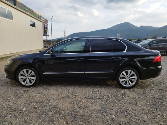 Skoda Superb 2.0TDI-140к.с. DSG/Памет/Навигация/Кожа/Старт-стоп - автомобили, коли, обяви за нови и употребявани 5