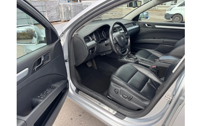 Skoda Superb 2.0TDI-DSG-NAVI-кожа - автомобили, коли, обяви за нови и употребявани 12