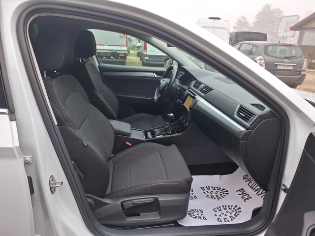 Skoda Superb 1.6TDI DSG Navi - автомобили, коли, обяви за нови и употребявани 10