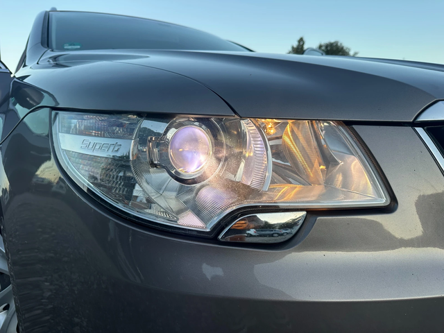 Skoda Superb 2.0TDI 140kc 4X4 AUTOMAT - автомобили, коли, обяви за нови и употребявани 13