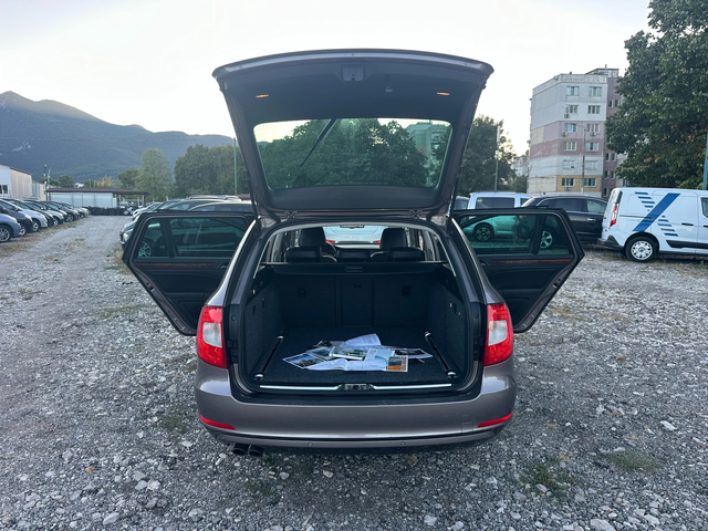 Skoda Superb 2.0TDI 140kc 4X4 AUTOMAT - автомобили, коли, обяви за нови и употребявани 15