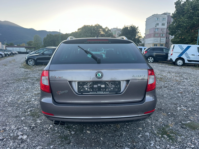 Skoda Superb 2.0TDI 140kc 4X4 AUTOMAT - автомобили, коли, обяви за нови и употребявани 3