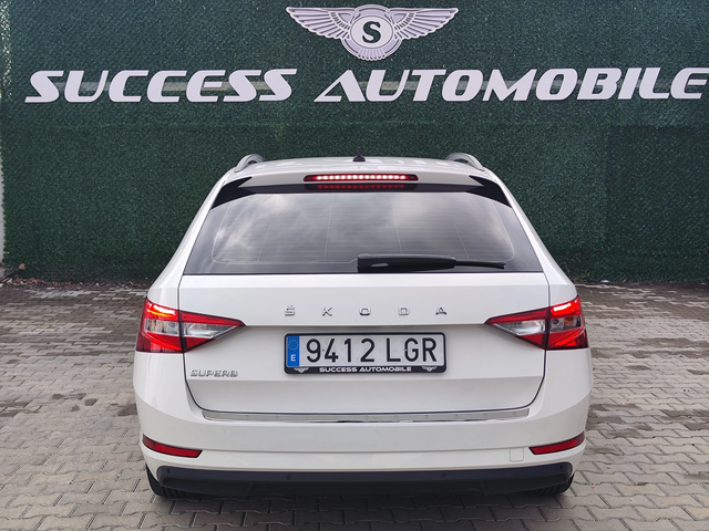 Skoda Superb CHERENPETUK* 2.0* DISTRONIC* LEDD* FACE* LIZING - автомобили, коли, обяви за нови и употребявани 10