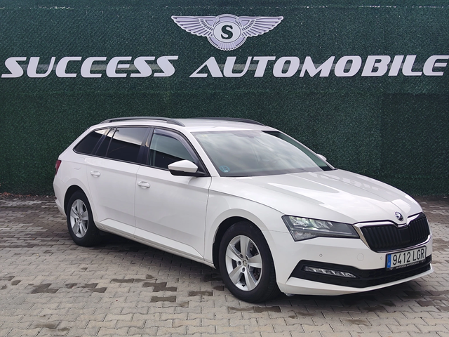 Skoda Superb CHERENPETUK* 2.0* DISTRONIC* LEDD* FACE* LIZING - автомобили, коли, обяви за нови и употребявани 1